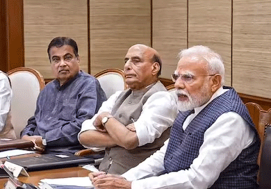 జాతీయ గీతంతో సమానంగా వందేమాతరం : కేంద్ర కేబినెట్ నిర్ణయం